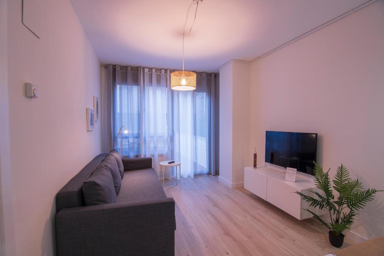 La Terraza De La Vega - Ubicacion Inmejorable , Wifi , Terraza Y Parking Gratuito Daire Oviedo Dış mekan fotoğraf