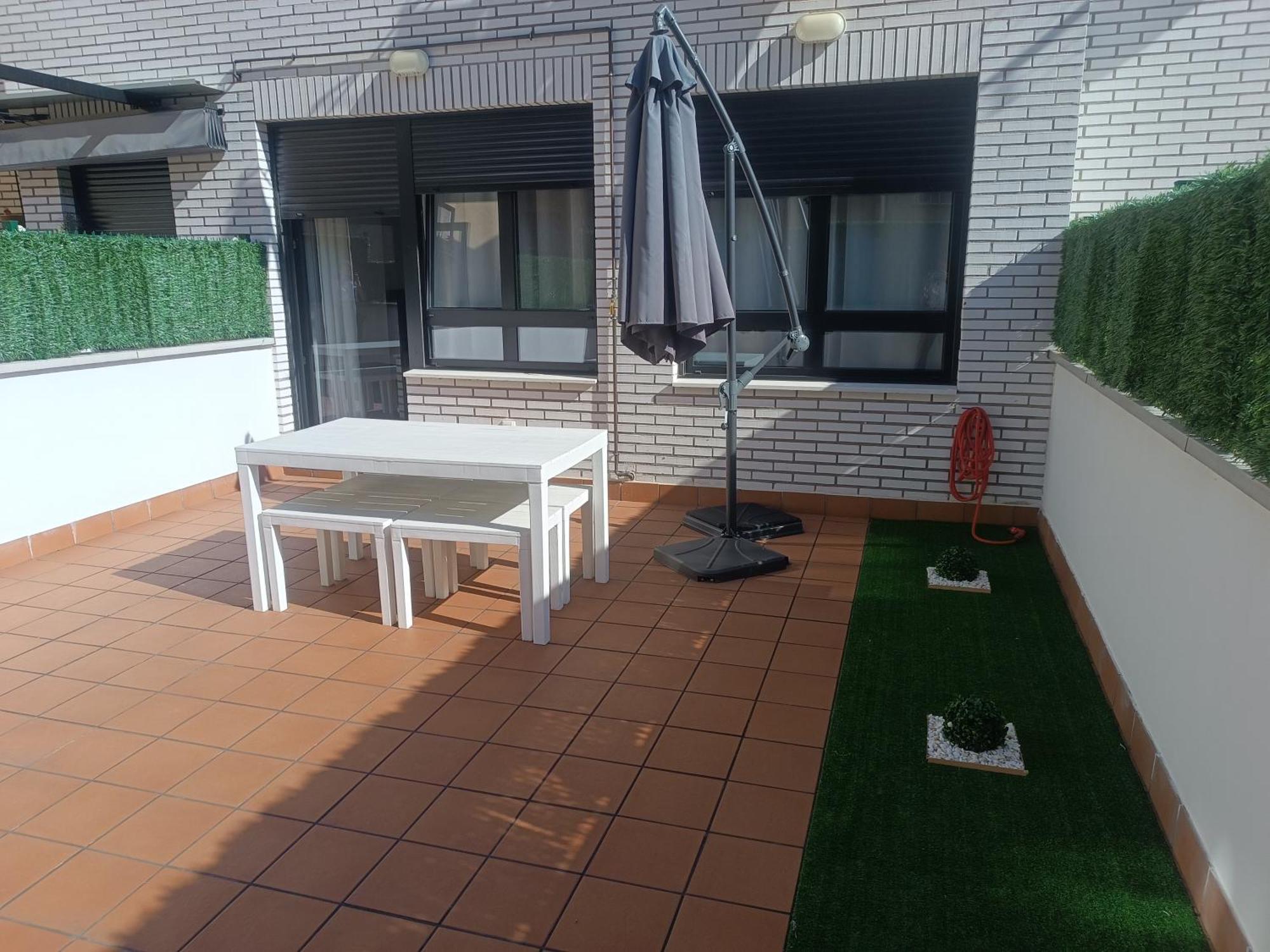 La Terraza De La Vega - Ubicacion Inmejorable , Wifi , Terraza Y Parking Gratuito Daire Oviedo Dış mekan fotoğraf